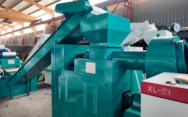 Équipement de broyage et d'extrusion pour savon, machine à savon complète